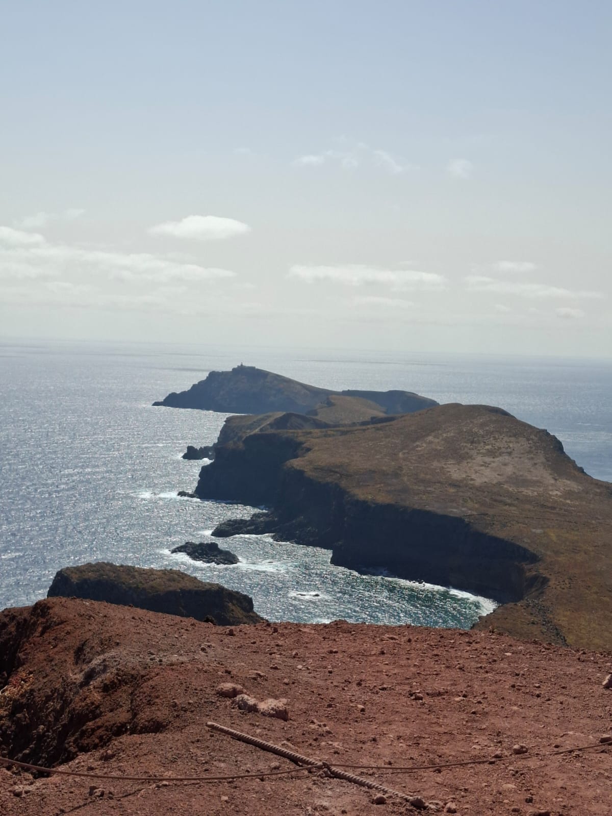 Acantilados de Madeira sobre el océano Atlántico