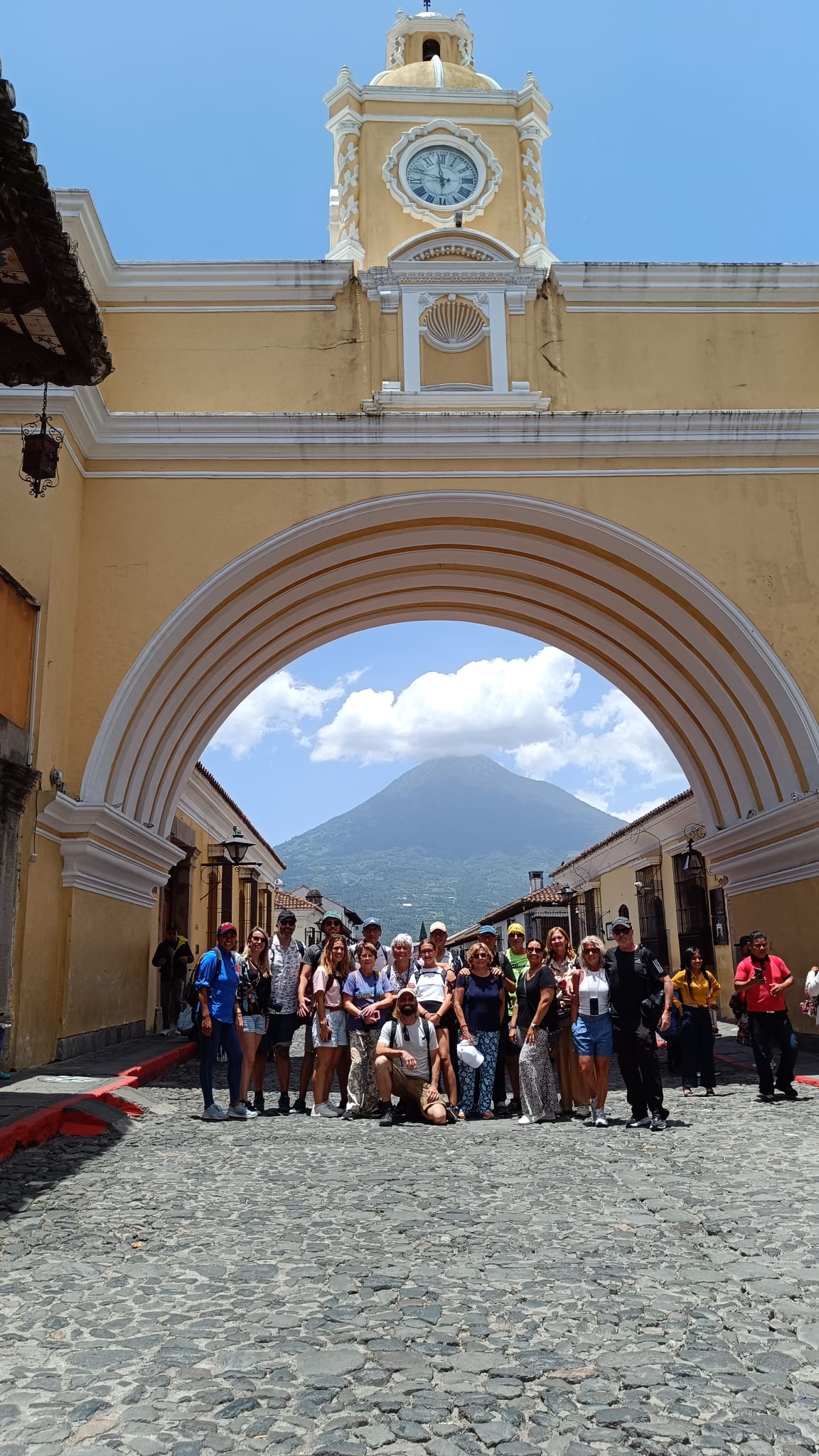 Viajeros Kareba recorriendo Antigua en Guatemala