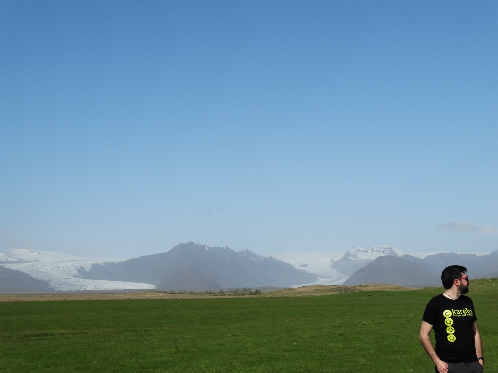 Paisaje natural de Islandia con glaciares