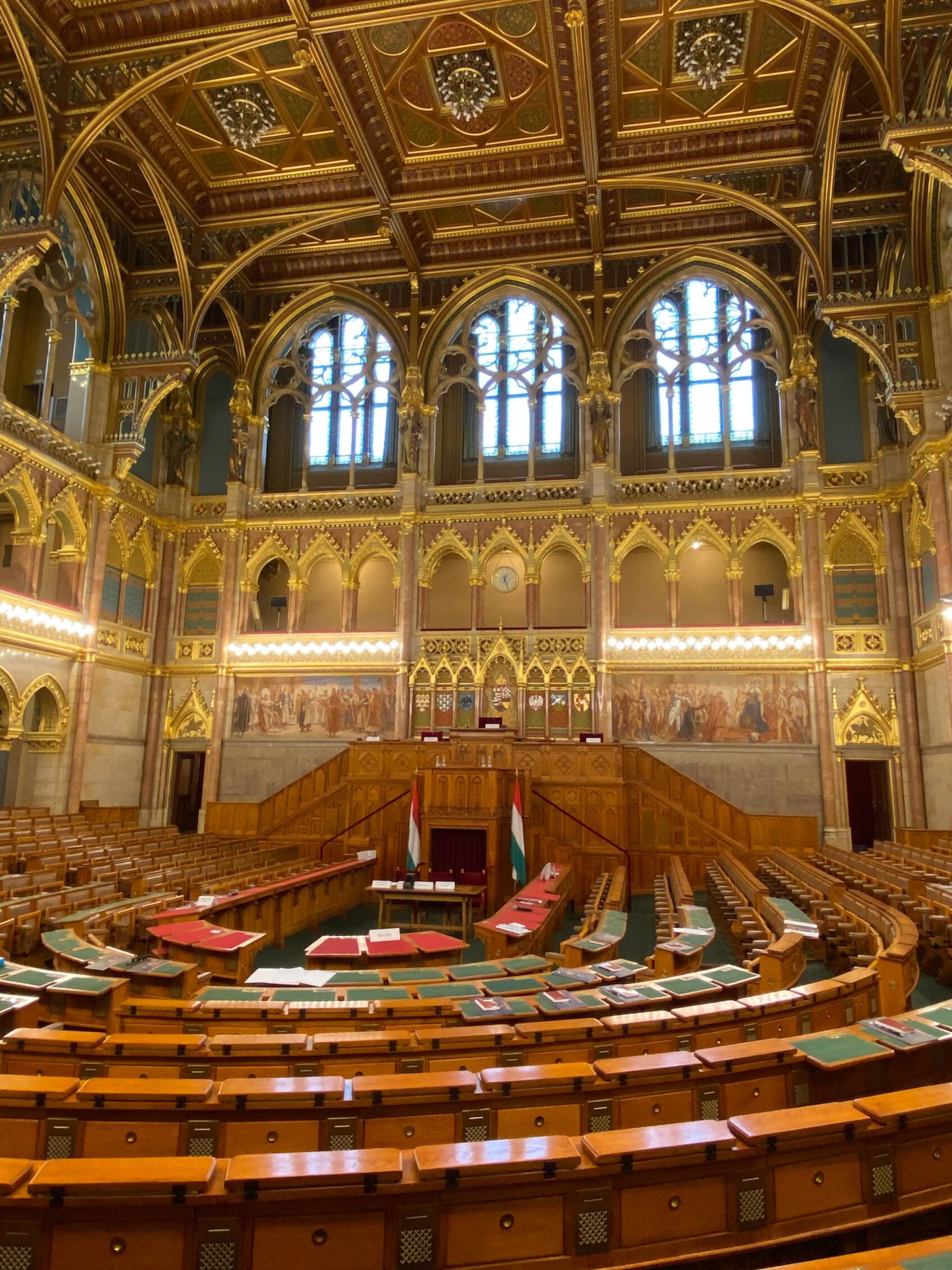 interior del parlamento de hungria