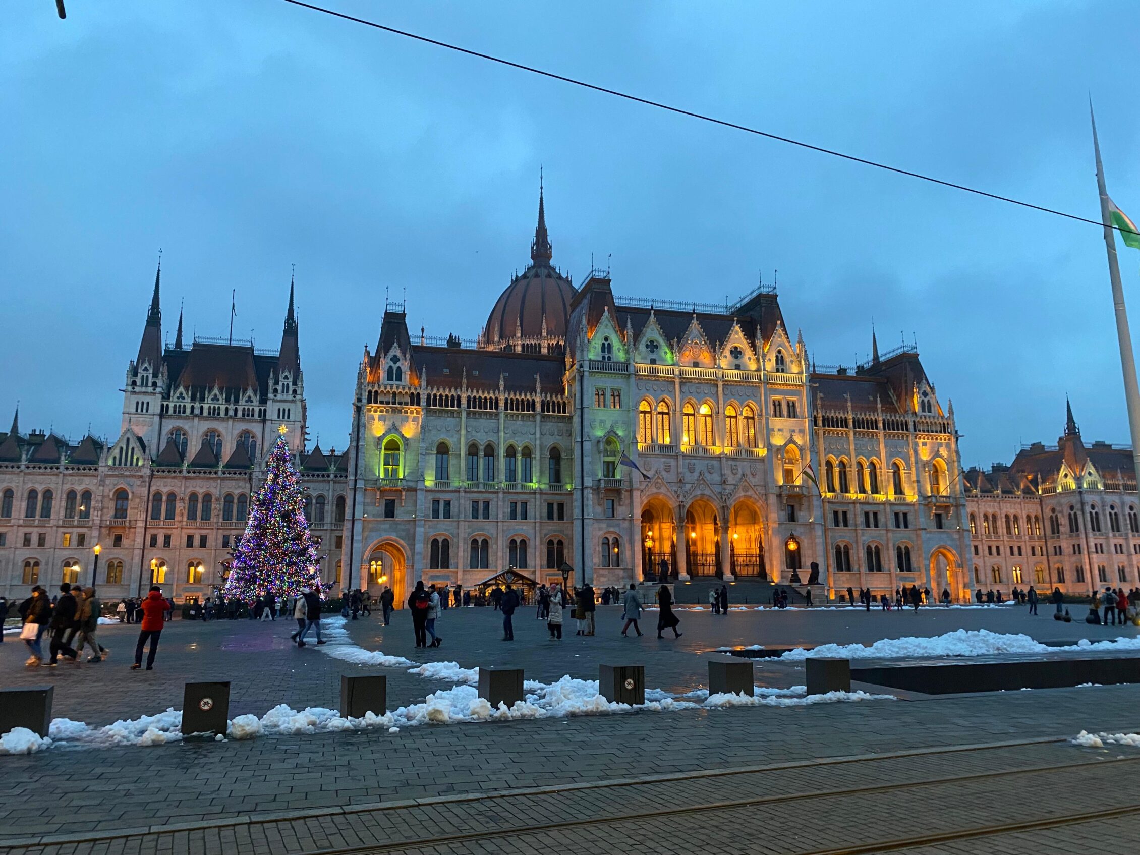 parlamento de budapest al atardecer