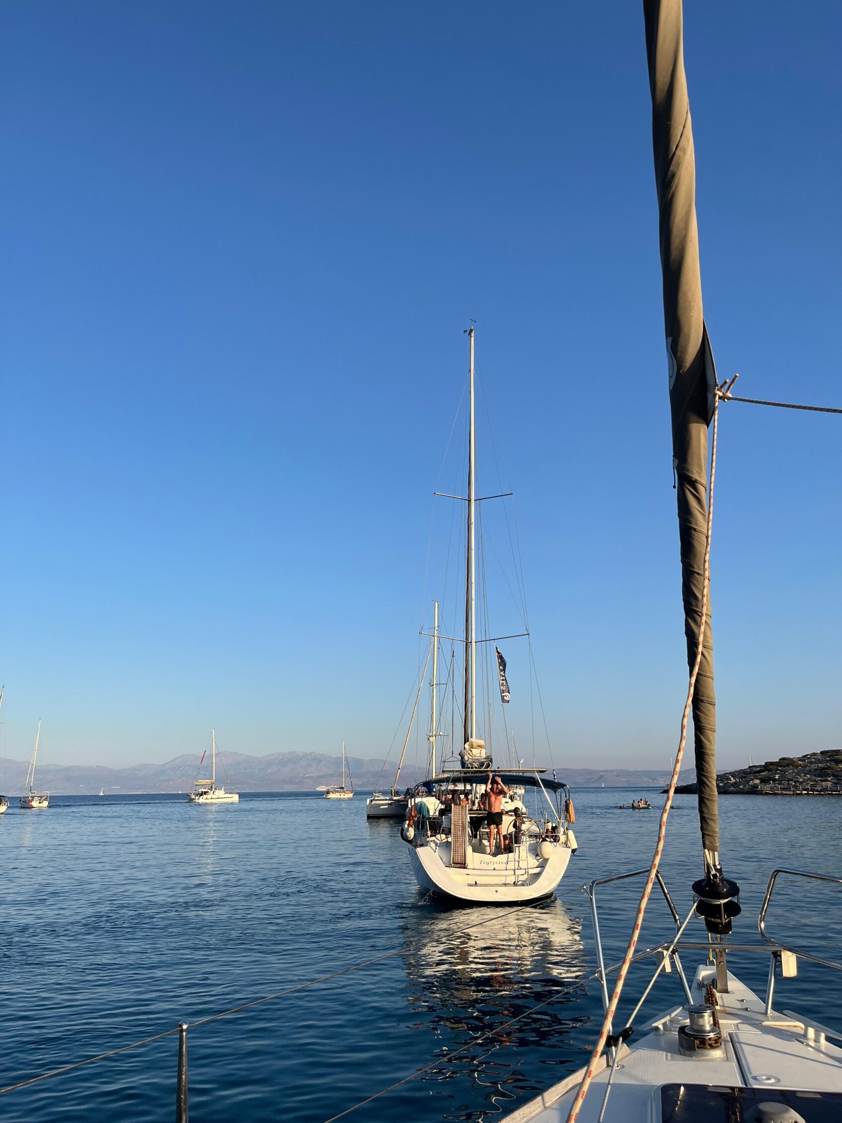 velero-islas-griegas-mar-egeo-grecia